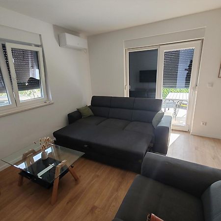 Kai - Holiday & Business Apartment Каштела Экстерьер фото